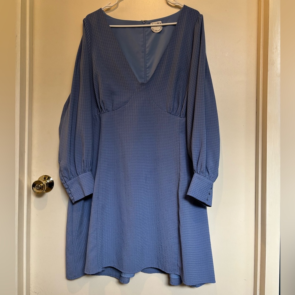 Arula blue long sleeve mini dress in a size A/0X/1X.